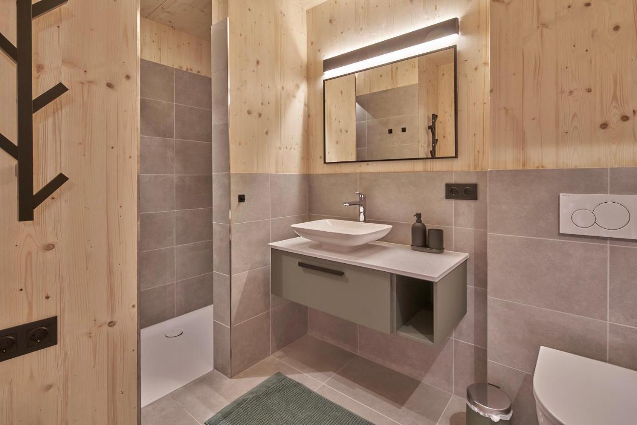 Black Forest Lodges - Gehobene Ferienwohnungen Mit Privatsaunas Tulfes Kültér fotó