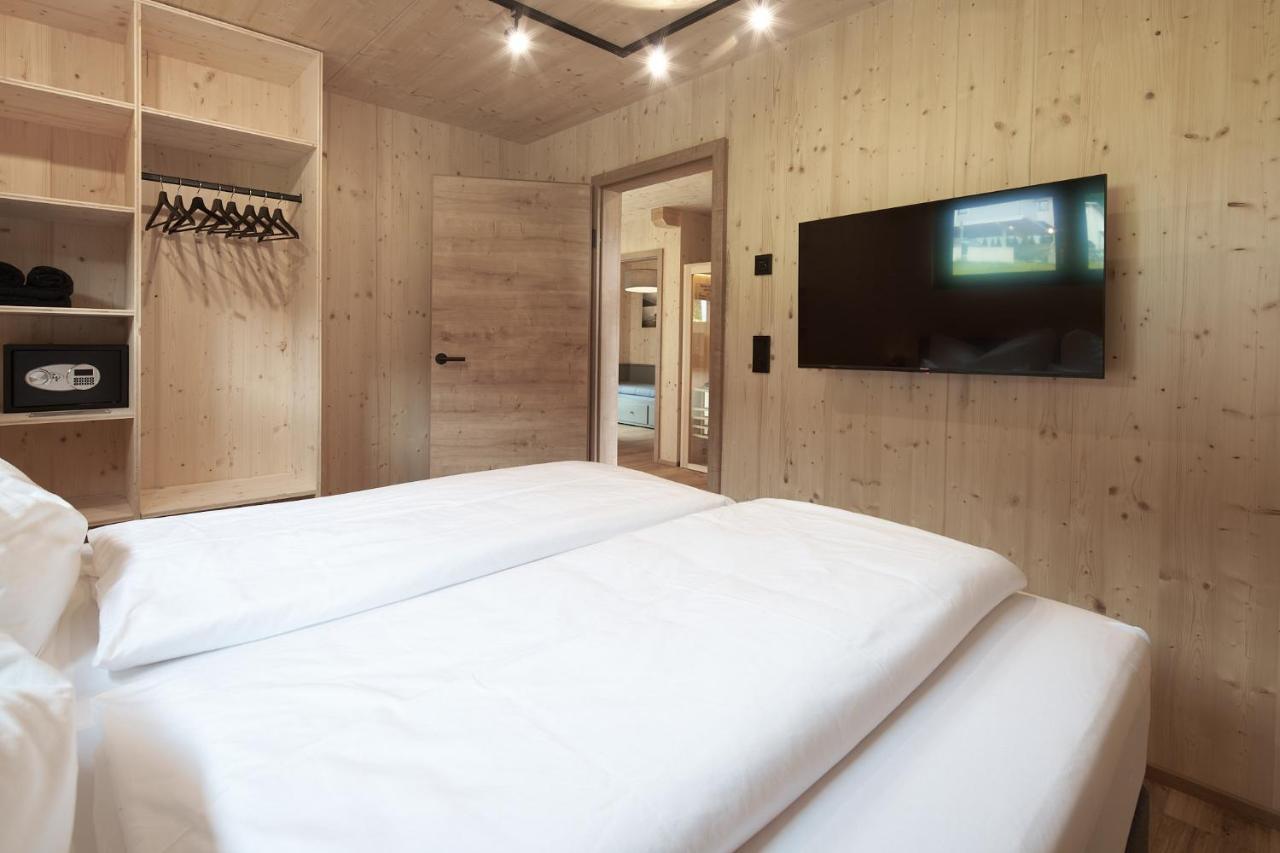 Black Forest Lodges - Gehobene Ferienwohnungen Mit Privatsaunas Tulfes Kültér fotó